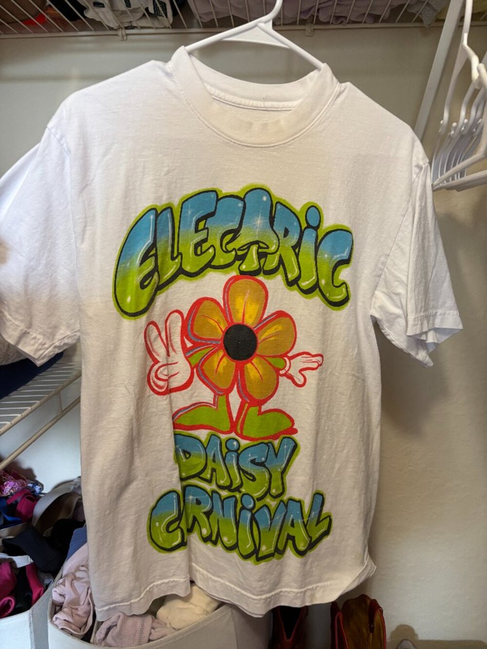 EDC (electric daisy carnival) festival tshirt size S